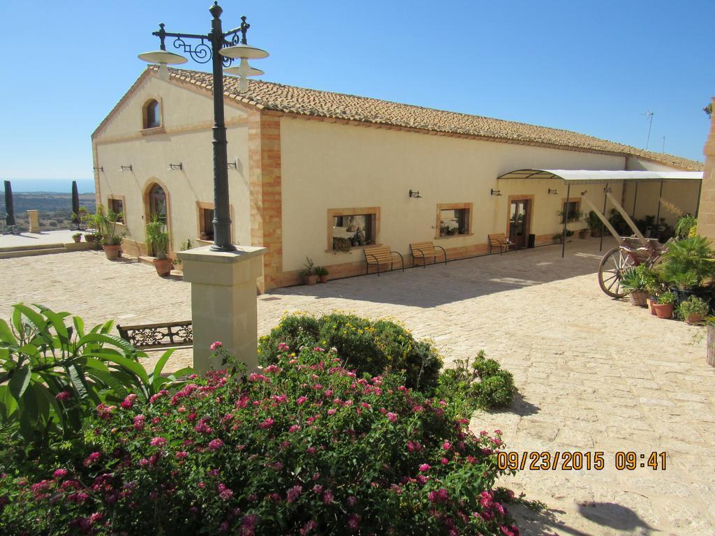Silva Suri Marina di Ragusa Exterior foto