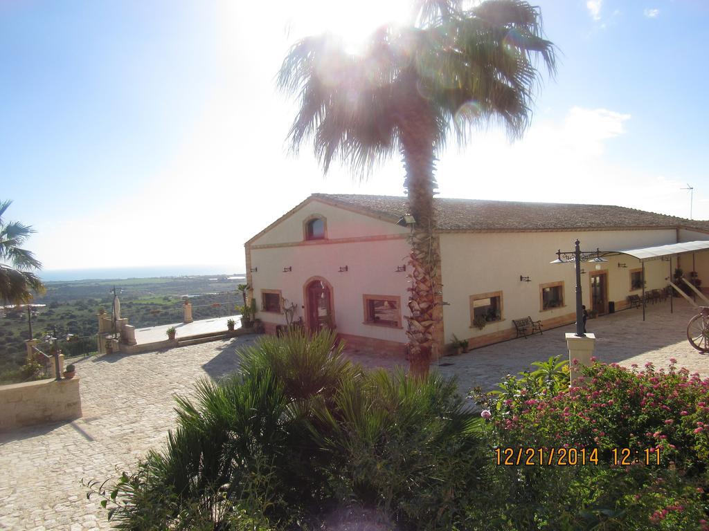 Silva Suri Marina di Ragusa Exterior foto