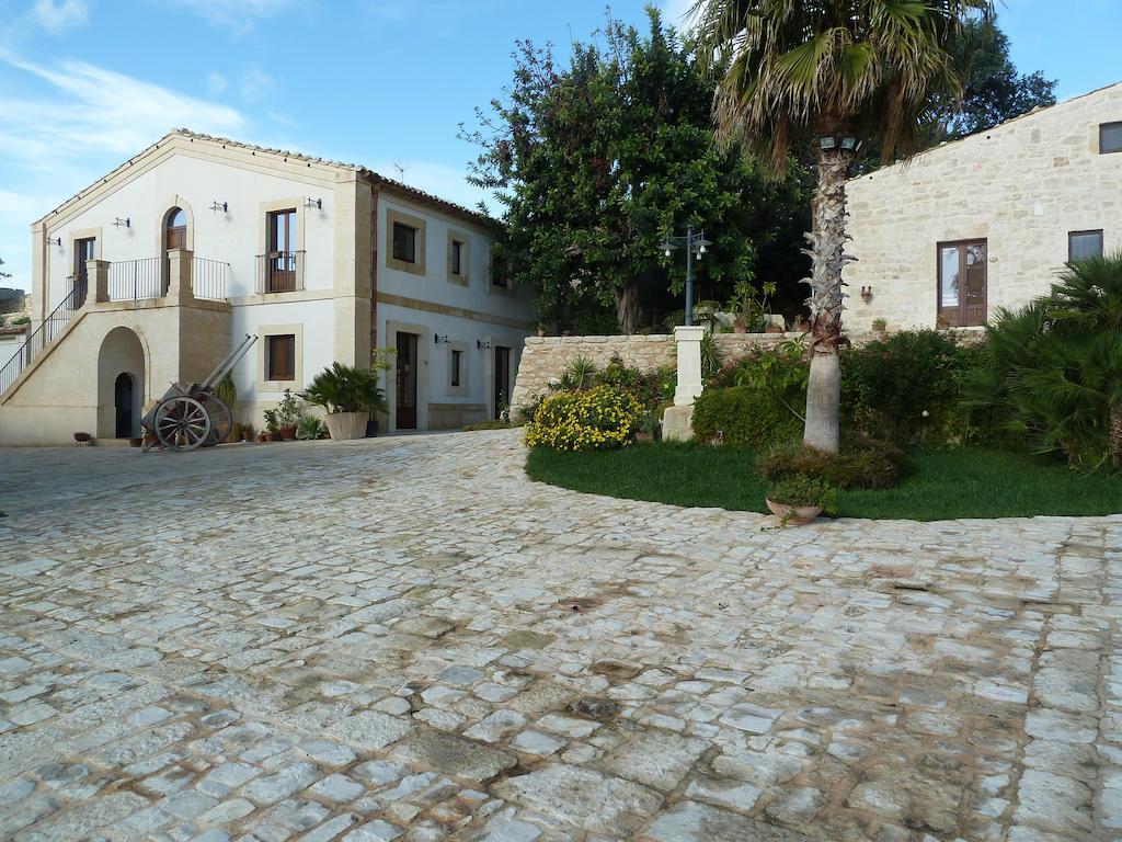 Silva Suri Marina di Ragusa Exterior foto