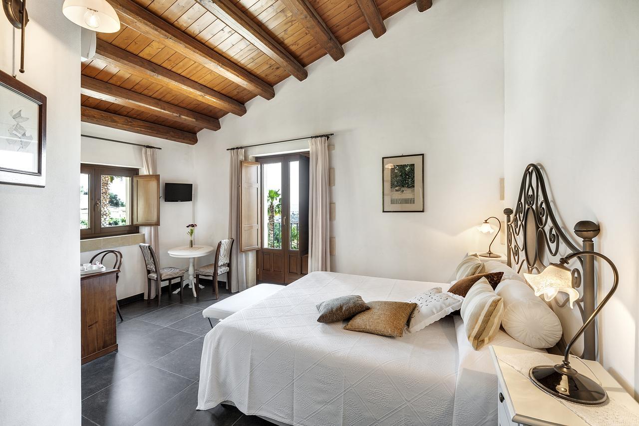 Silva Suri Marina di Ragusa Exterior foto